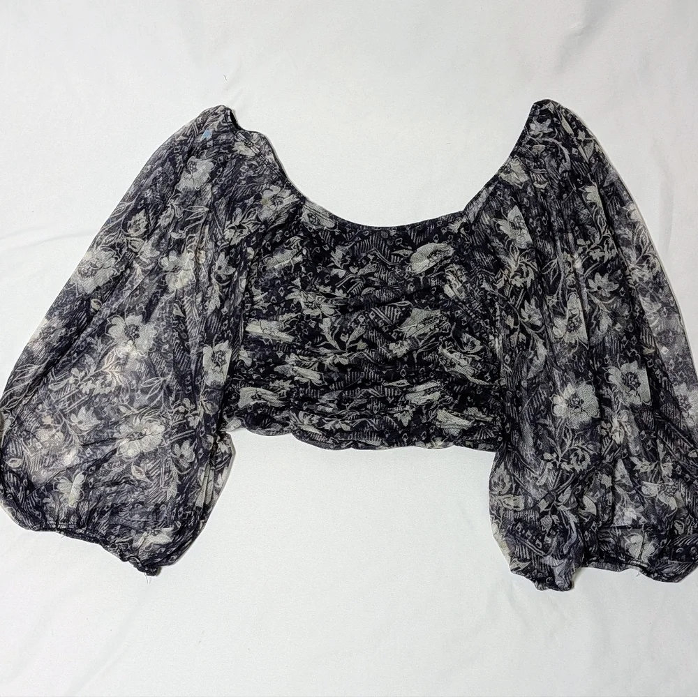 Free People Ruched Floral Puff Sleeve Crop Top Size Medium
